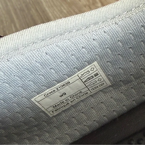 CROCS EXP Terre Mary Jane Ballet Sneaker in Black / Silver Metallic Blue, Size 9 - Picture 11 of 11